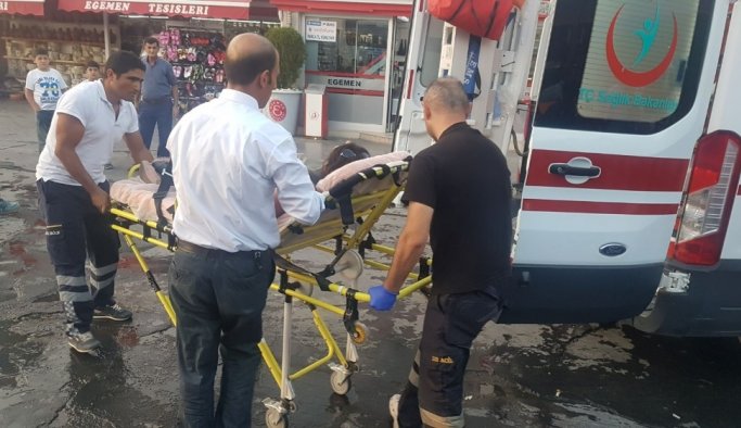 Kayınpeder gelinini bıçakladı