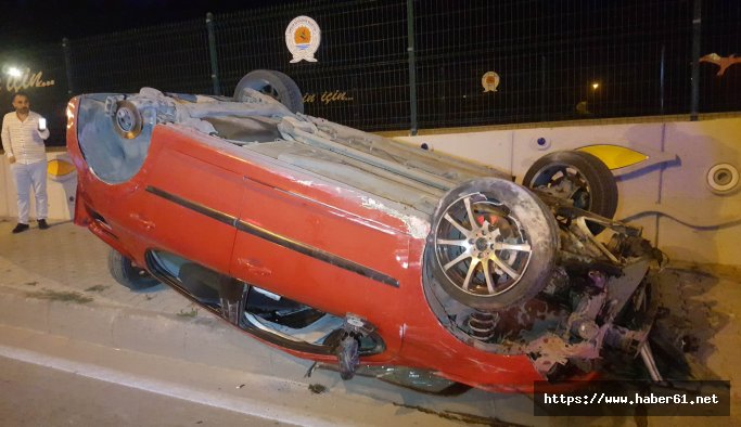 Samsun’da otomobil sıkıştırıldı: Kaldırıma takla atan sürücü yaralandı