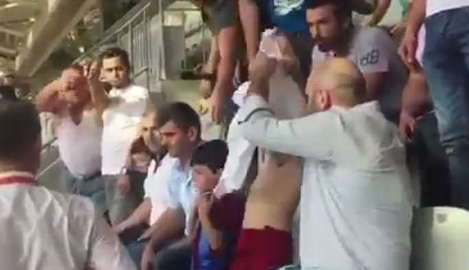 Başakşehir Trabzonspor maçında skandal görüntü: Çocukların...