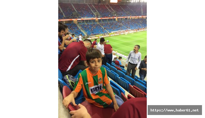 Trabzonspor taraftarından tüm takımlara ders niteliğinde hareket