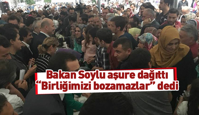 Bakan Soylu Trabzon'da aşure dağıttı