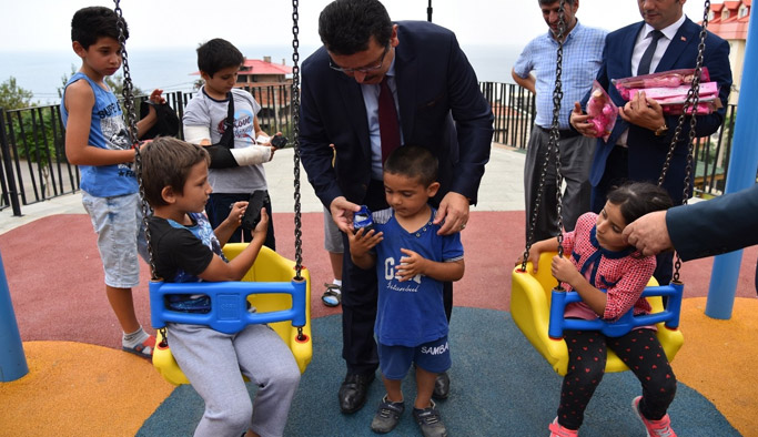 Ortahisar'da parklar yenilendi