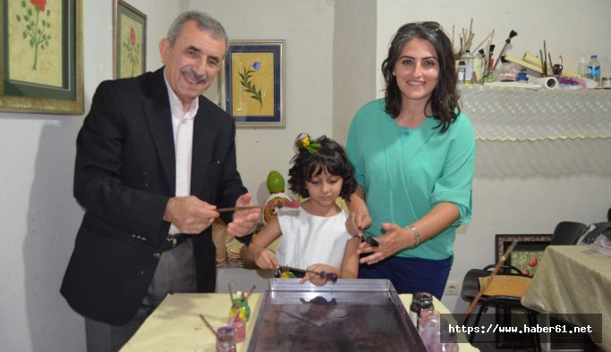 Trabzon'da 7'den 70'e ebru öğreniyorlar 