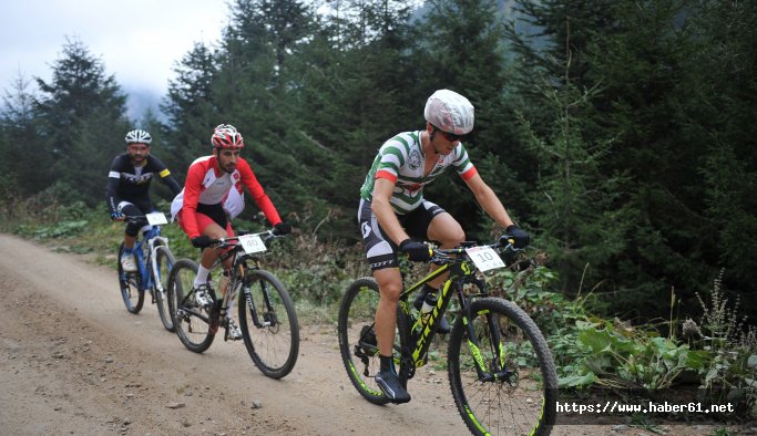 Uzungöl'de nefes kesen yarışma