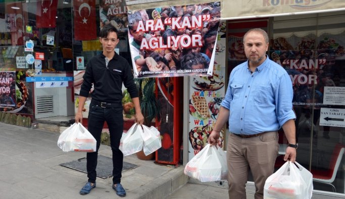 Günlük cirosunu Arakan’a bağışladı