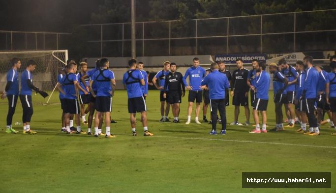 Trabzonspor, Katar dönüşü Akhisar maçına odaklanıyor
