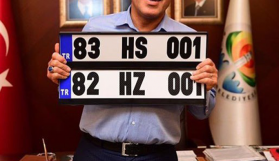 MHP'li başkan, Kerkük ve Musul'a plaka yaptı!