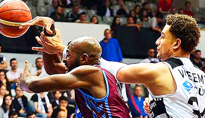 Trabzonspor Beşiktaş'a mağlup oldu