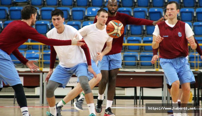 Trabzonspor ilk galibiyeti için hazırlanıyor