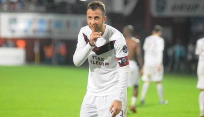 Trabzonspor'un eski futbolcusundan istifa çağrısı