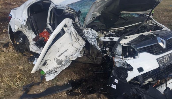 Trabzonlu Uzman Çavuş görev yerine dönerken kaza yaptı : 1 ölü 2 yaralı