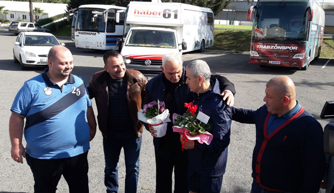 Trabzonspor taraftarından Çalımbay'a destek