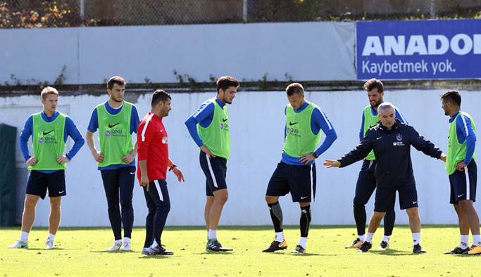 Rıza Çalımbay'dan savunmaya özel ilgi