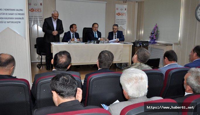 Vali Pehlivan, muhtarların sorunlarını dinledi