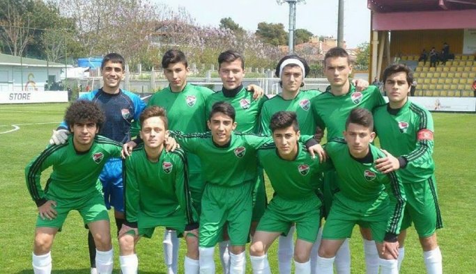 Genç futbolcu kazada hayatını kaybetti