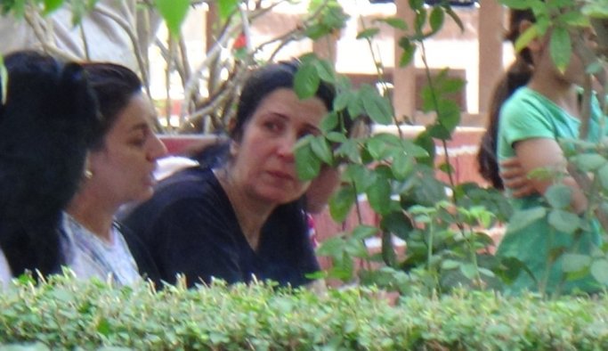 Annesine kendisini öldürttü