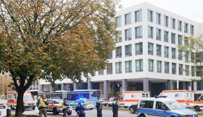 Polis her yerde saldırganı arıyor