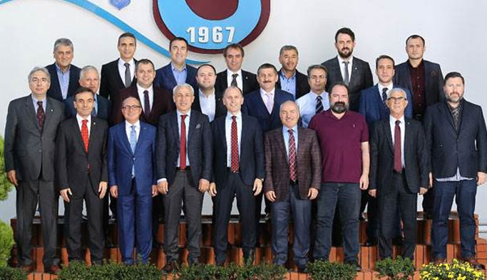 Trabzonspor'da yönetim sallanıyor