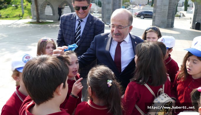 Gümrükçüoğlu, ilkokul öğrencilerini ağırladı