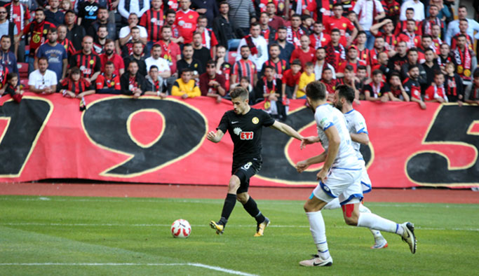 Eskişehir Erzurumspor'u devirdi