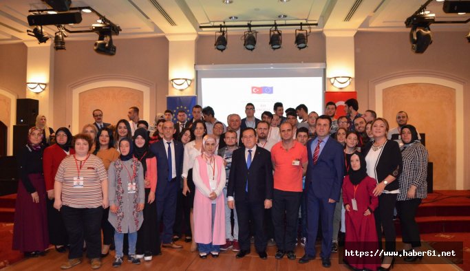 'Bir Engelli Bin Değerli Projesi'ne katılanlara sertifikaları verildi