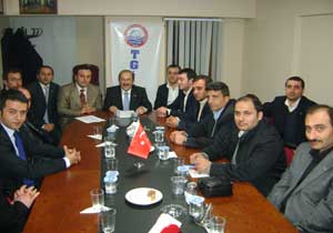 Gümrükçüoğlu hız kesmiyor