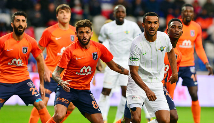 Başakşehir Akhisar'ı mağlup etti