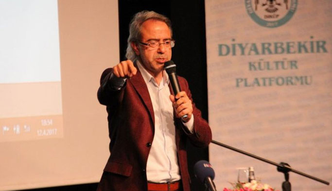 Atatürk'e hakarete hapis cezası