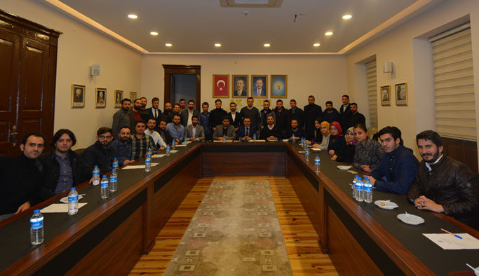 Genç, AK Parti Gençlik Kolları'nı ziyaret etti