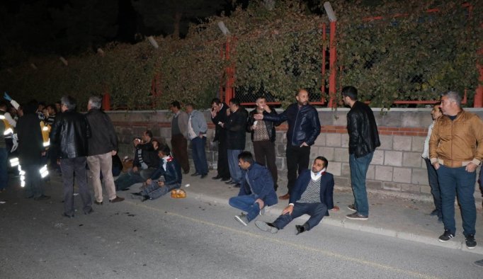 3 işçi servisi çarpıştı: 21 yaralı