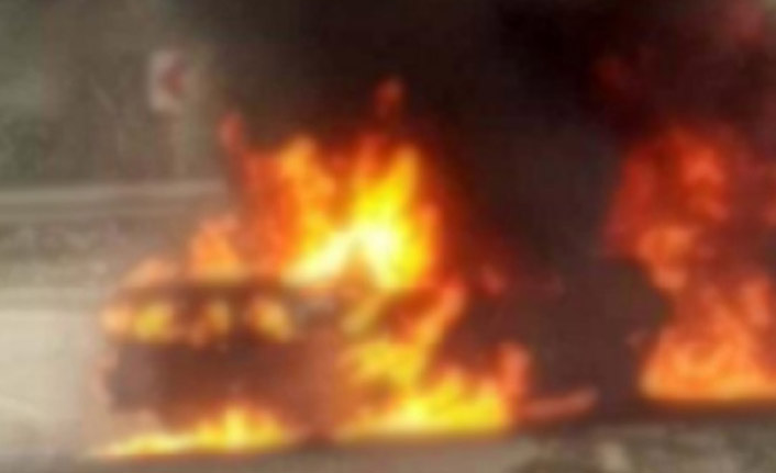 Çankırı'da Seyir halindeki otomobil alev aldı!