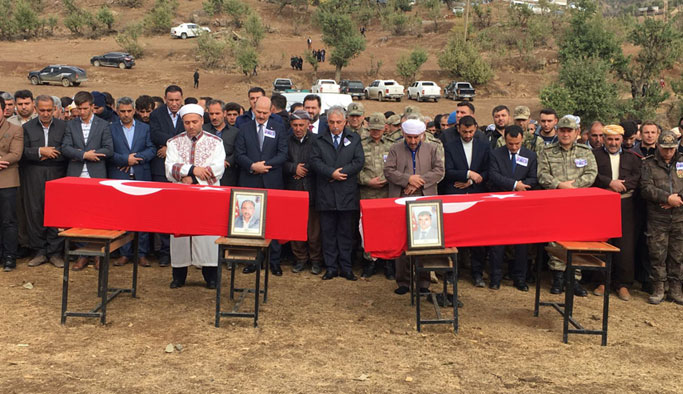 Bakan Soylu Korucuların cenazesine