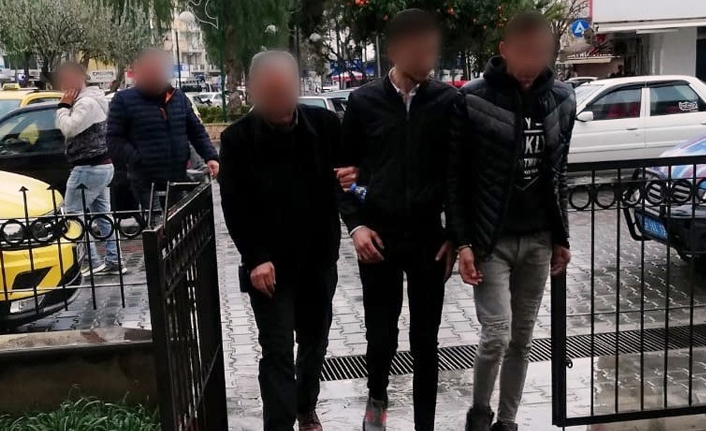 Hırsızlar suçüstü yakalandı!