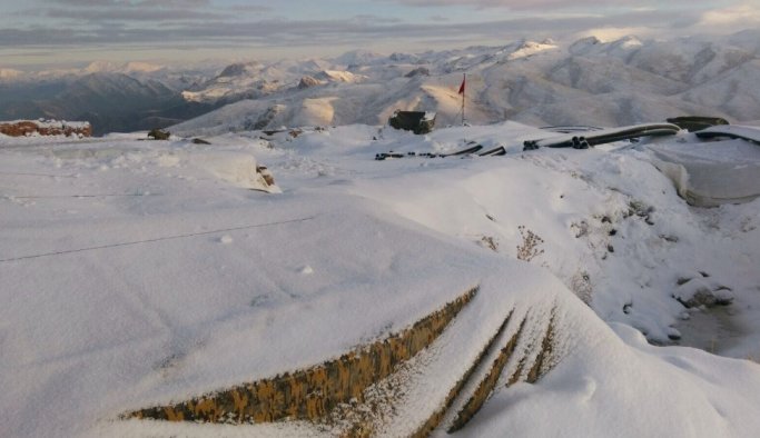 Kahramanlar kar, çamur dinlemiyor