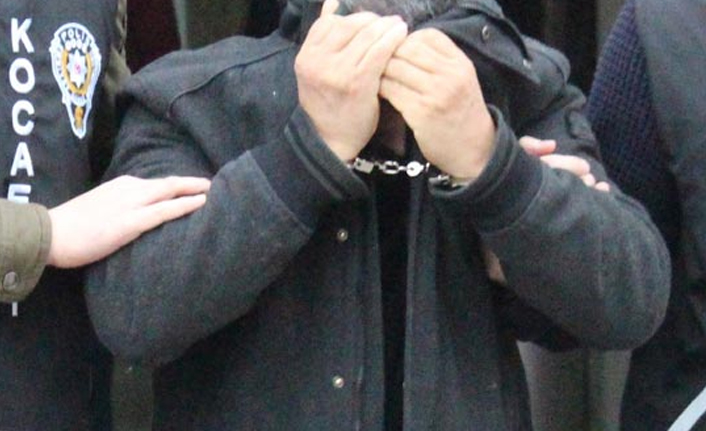 Evlilik yıl dönümü için büfeyi soydu!