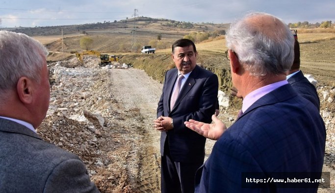 Doğançayır yolu erozyondan çöktü