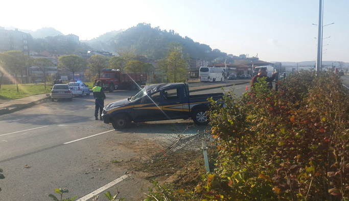 Trabzon'da araç takla attı: 2 yaralı
