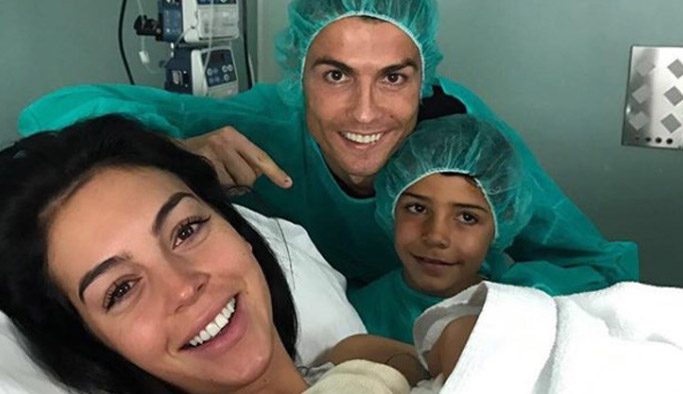 Ronaldo havalarda uçuyor... Bir kez daha baba oldu