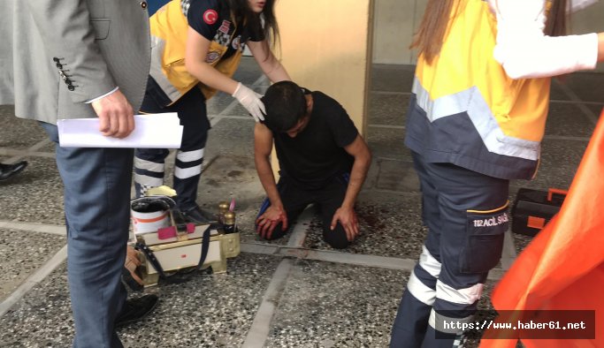 Ücreti beğenmediği ayakkabı boyacısını bıçakladı