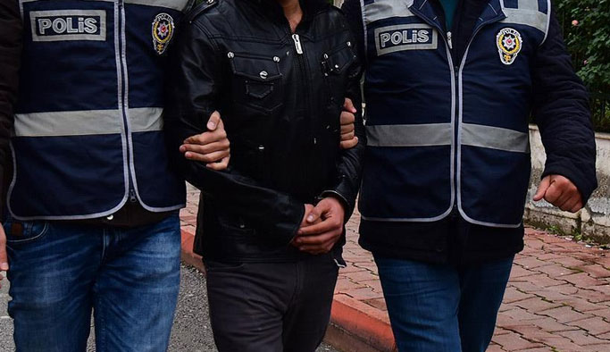 Trabzon dahil 6 ilde FETÖ'nün hücre evlerine operasyon