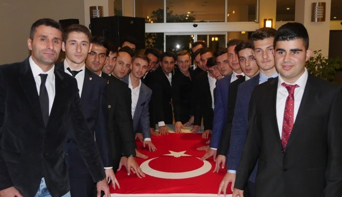 Trabzon'da 30 hakeme kokartları verildi