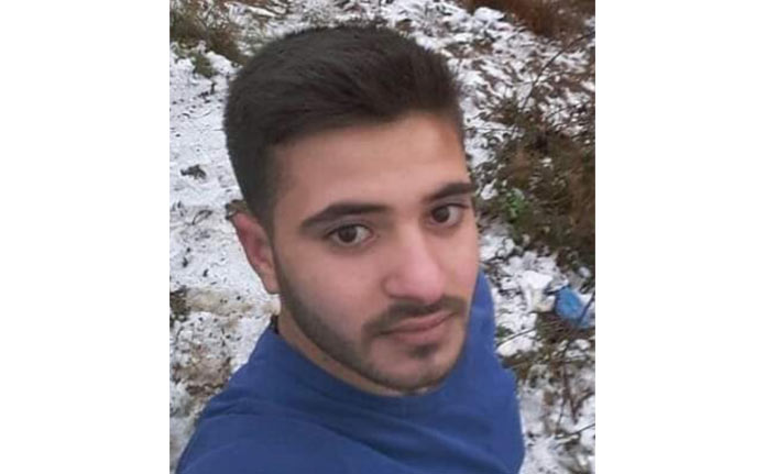 Motosikletiyle kamyonete çarptı!