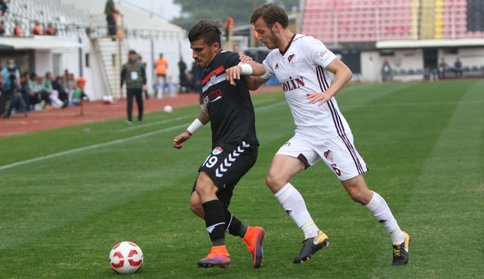 Manisaspor Elazğıspor'u rahat geçti