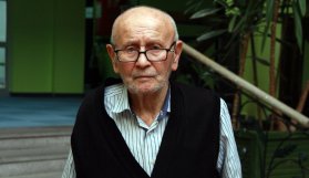 Binlerce öğrenci okuttu şimdi huzurevinde