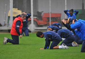 Yanal  forvete neşteri vuracak