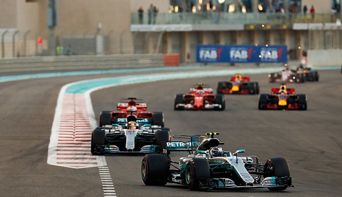 Formula 1'de son yarışta şampiyon duble yaptı