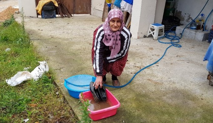 Eli öpülesi kadın konuştu