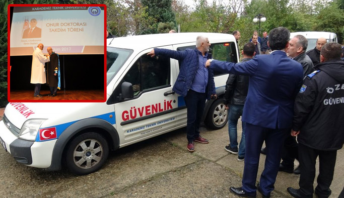 “Laikliği savunmak, tiyatro oynamak suç değildir”