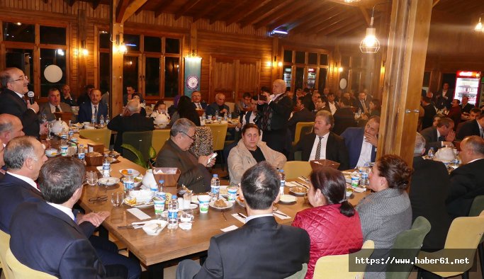 Trabzon Büyükşehir Belediyesi meclis üyeleri ve TİSKİ idarecileri yemekte bir araya geldi