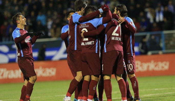 Hem kupada hem ligde Çalımbay farkı